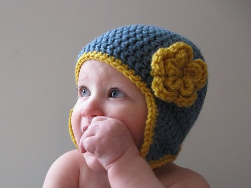 Free Crochet Hat Pattern: Little Flower Ear Flap Hat 